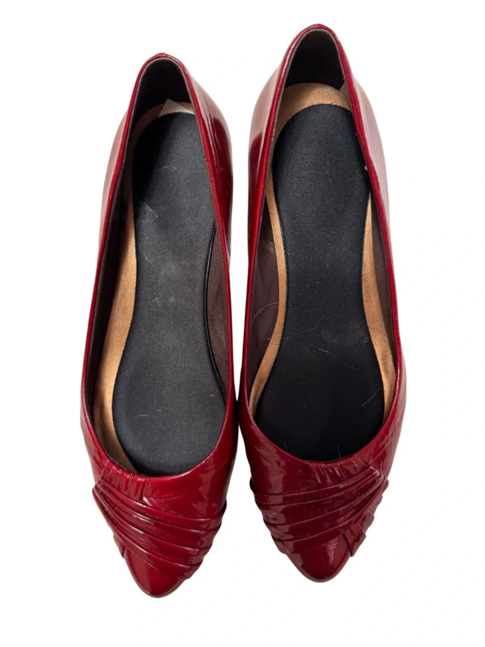 me too Women's Bordeaux Patent Pointed-Toe Heels